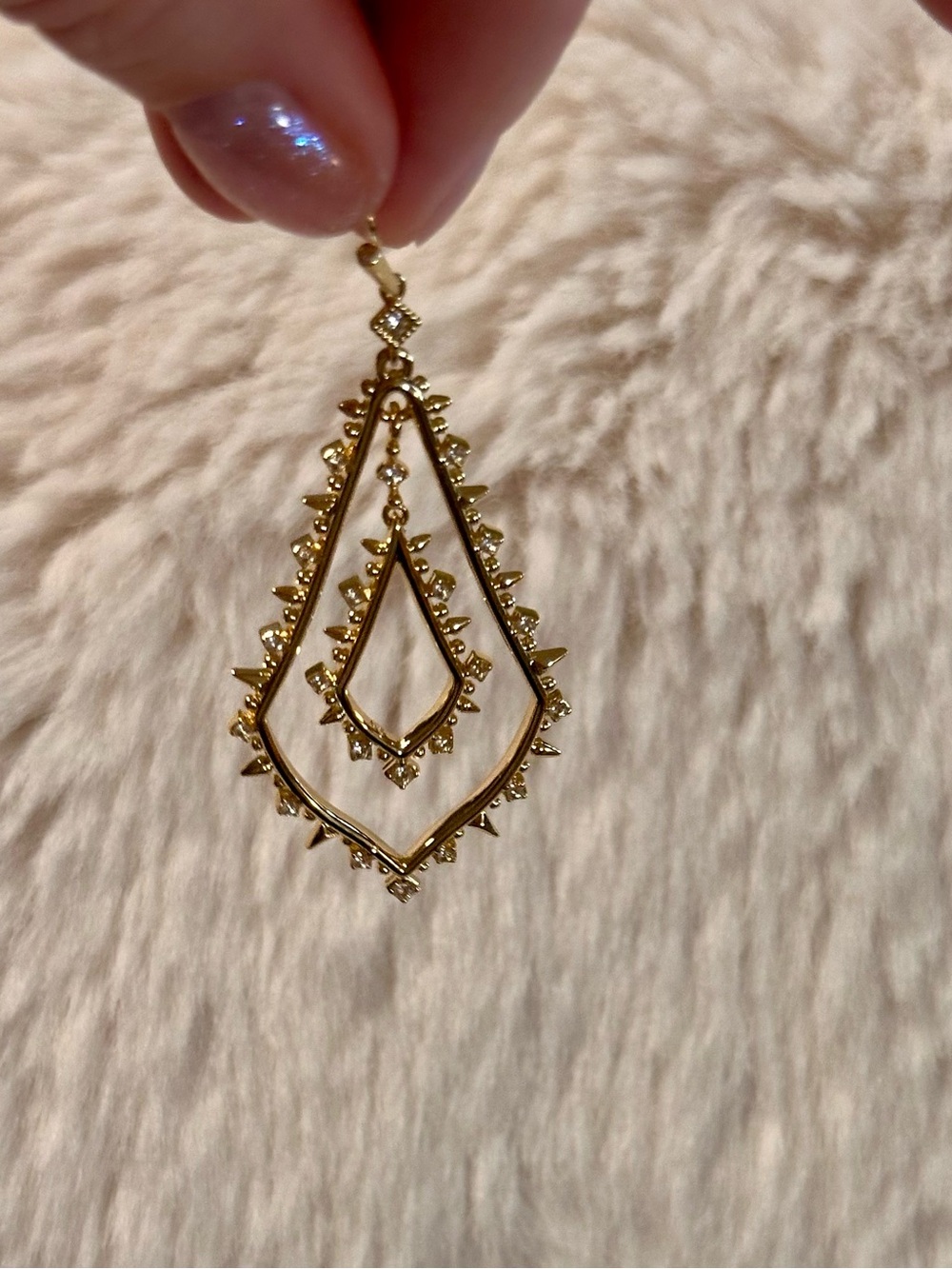 Authentic Kendra Scott Gold Filigree Hoop and Drop Earrings Set - Picture 2 of 6